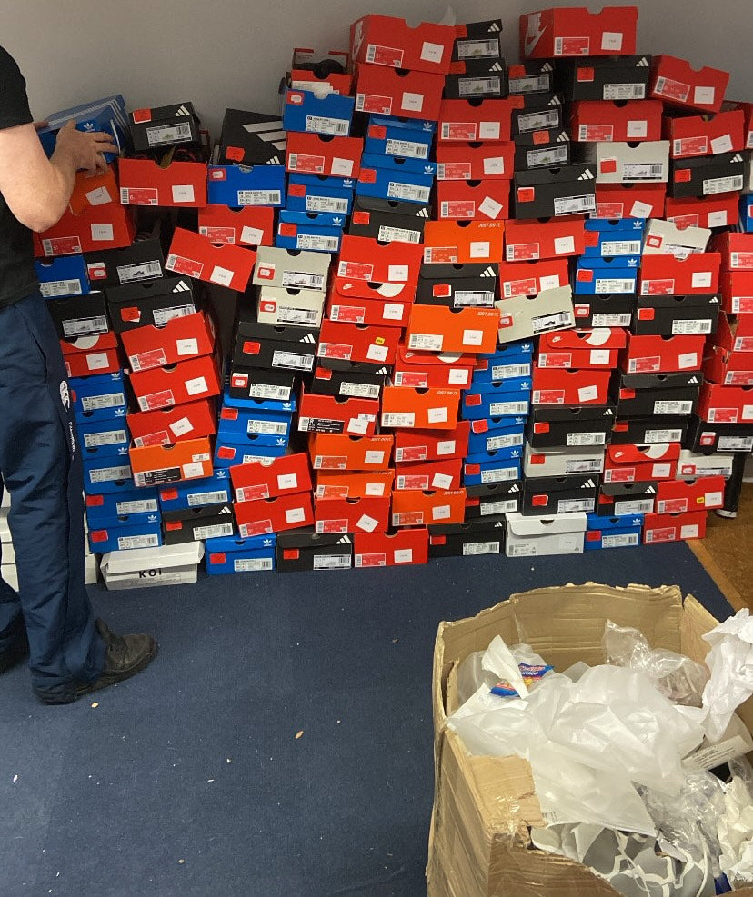 Adidas Sneaker Bundle (30 pairs)